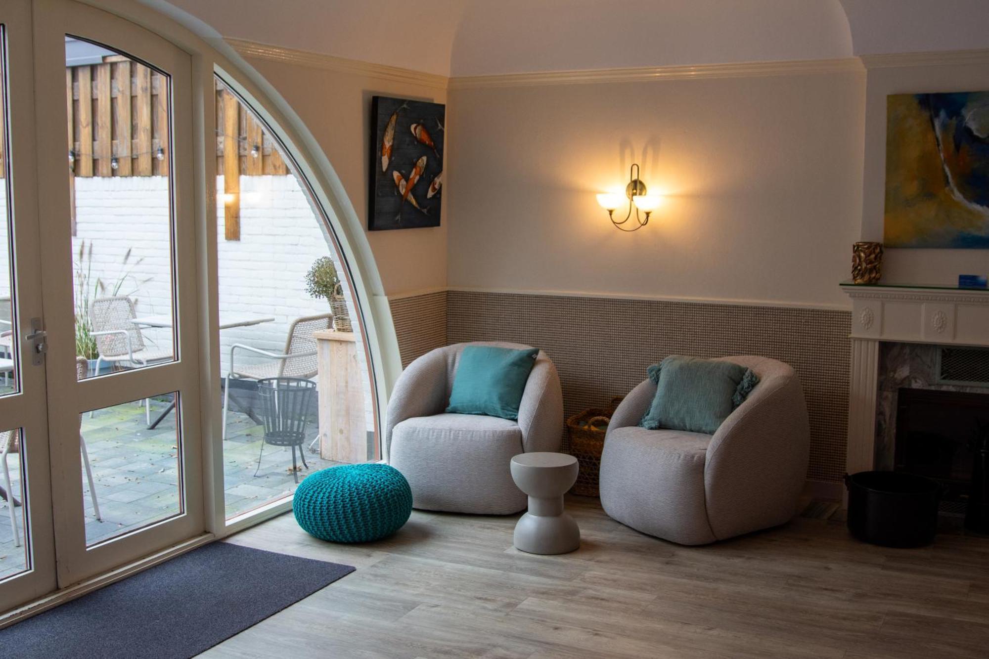 Strandhotel De Logerij 레네세 외부 사진